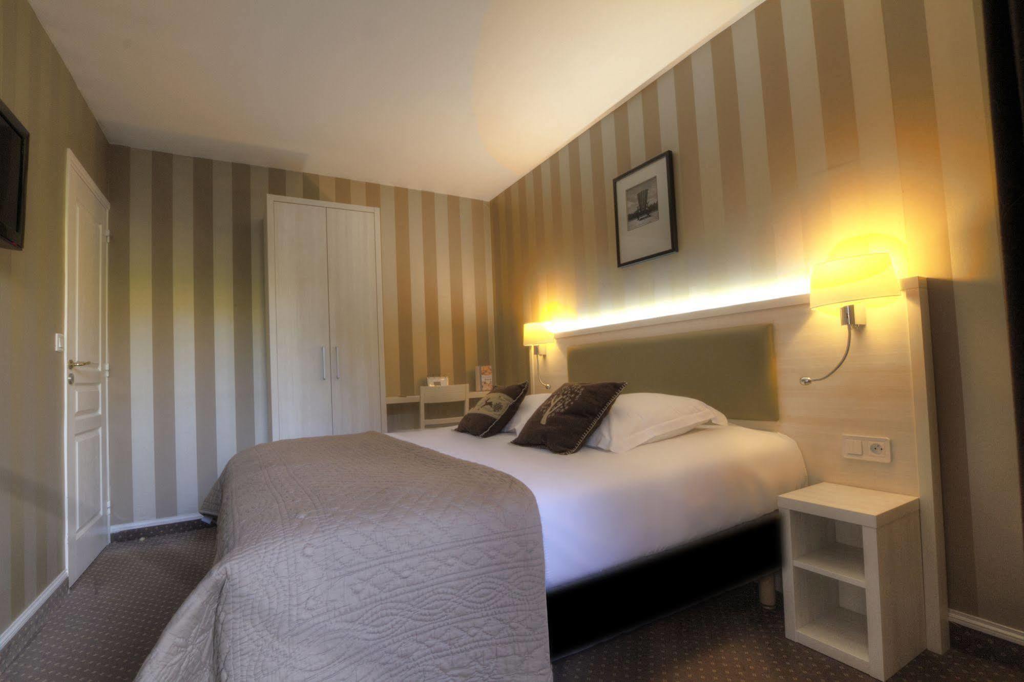Hotel-Spa-Piscine Le Petit Castel Beuzeville-Honfleur Buitenkant foto